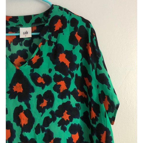 CAbi Rita Leopard Print Blouse Size Small - Picture 6 of 7